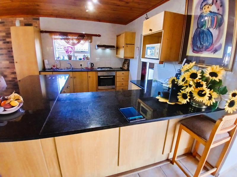 5 Bedroom Property for Sale in Stilbaai Wes Western Cape